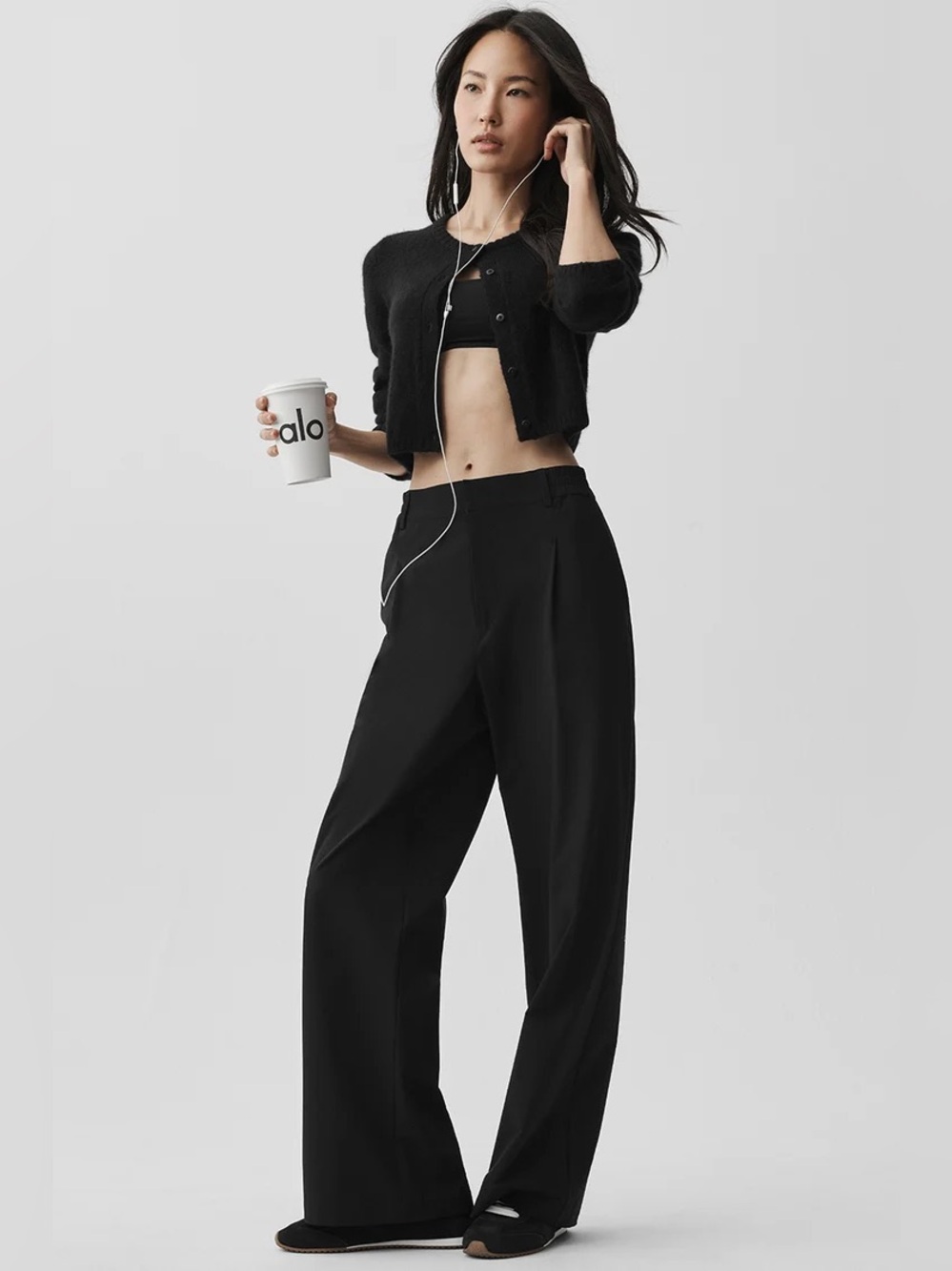 ALO Yoga High Waist Pursuit Trouser (Regular) in Blac… - Gem